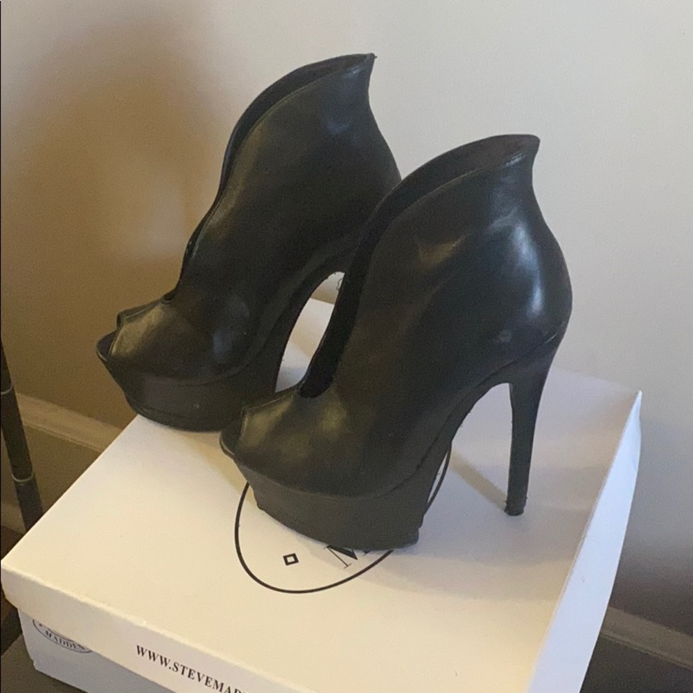 Boots - Picture 4 of 4